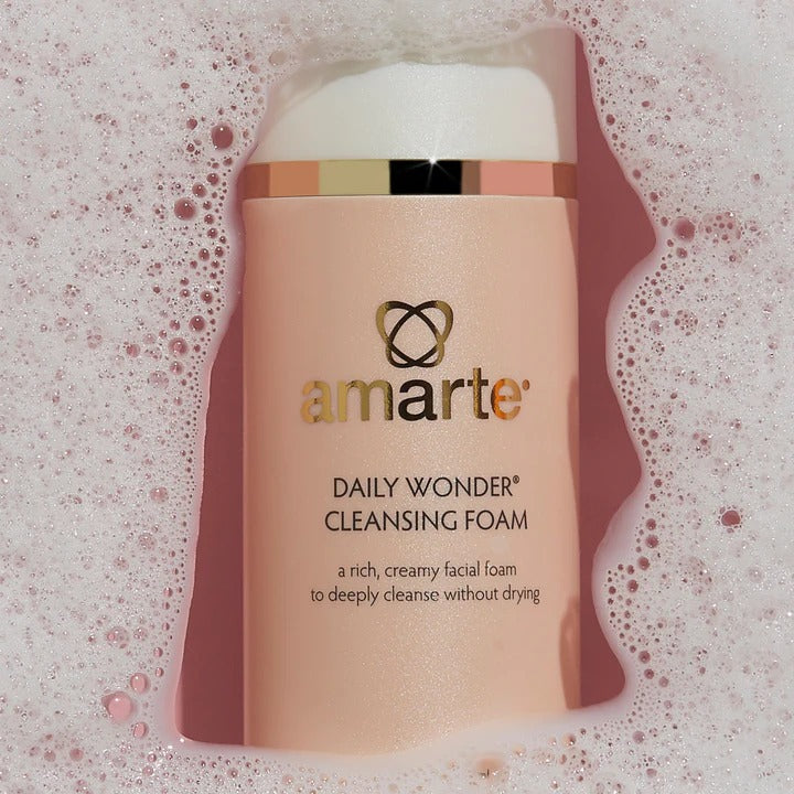 DAILY WONDER Foaming Cleanser